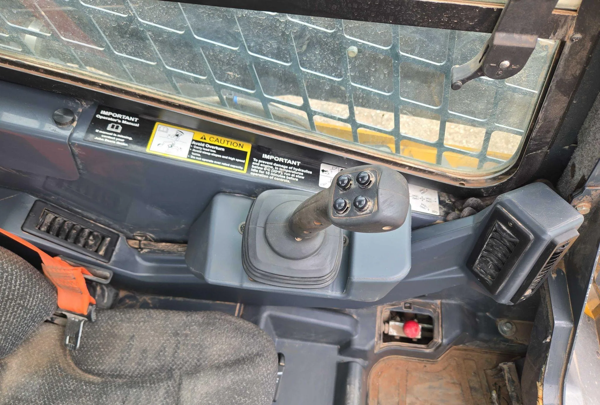 2018 John Deere 333G