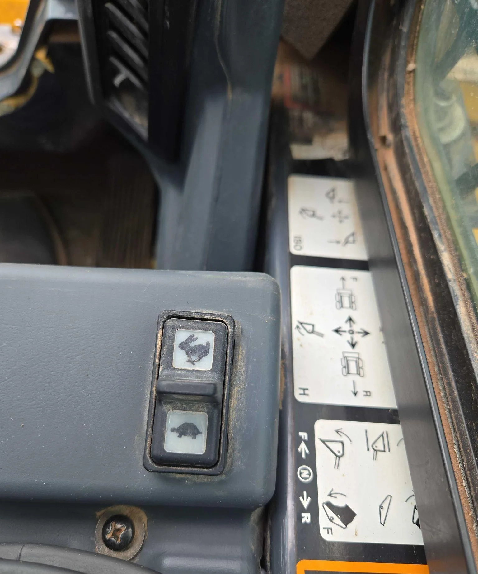 2018 John Deere 333G