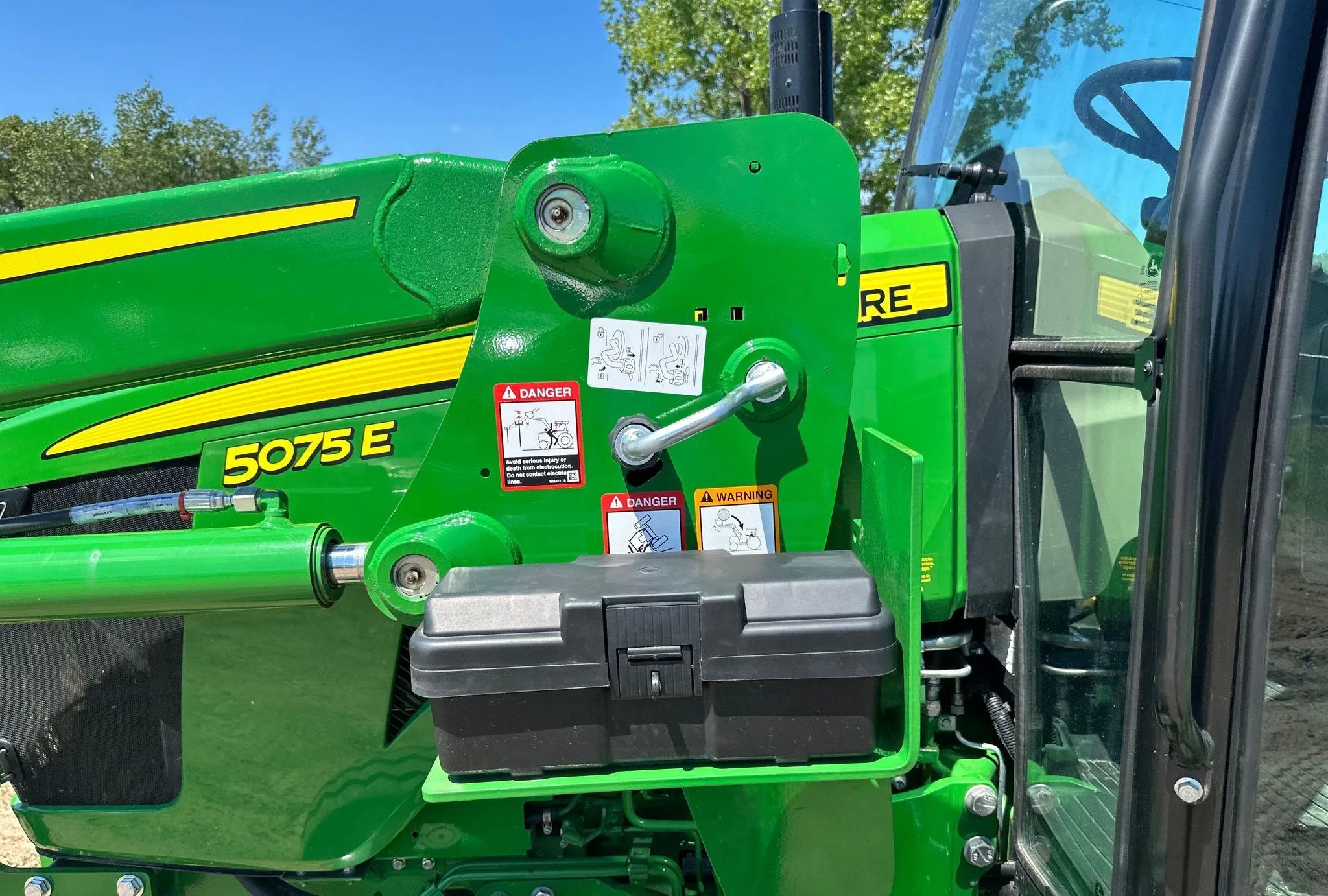 2021 John Deere 5075E