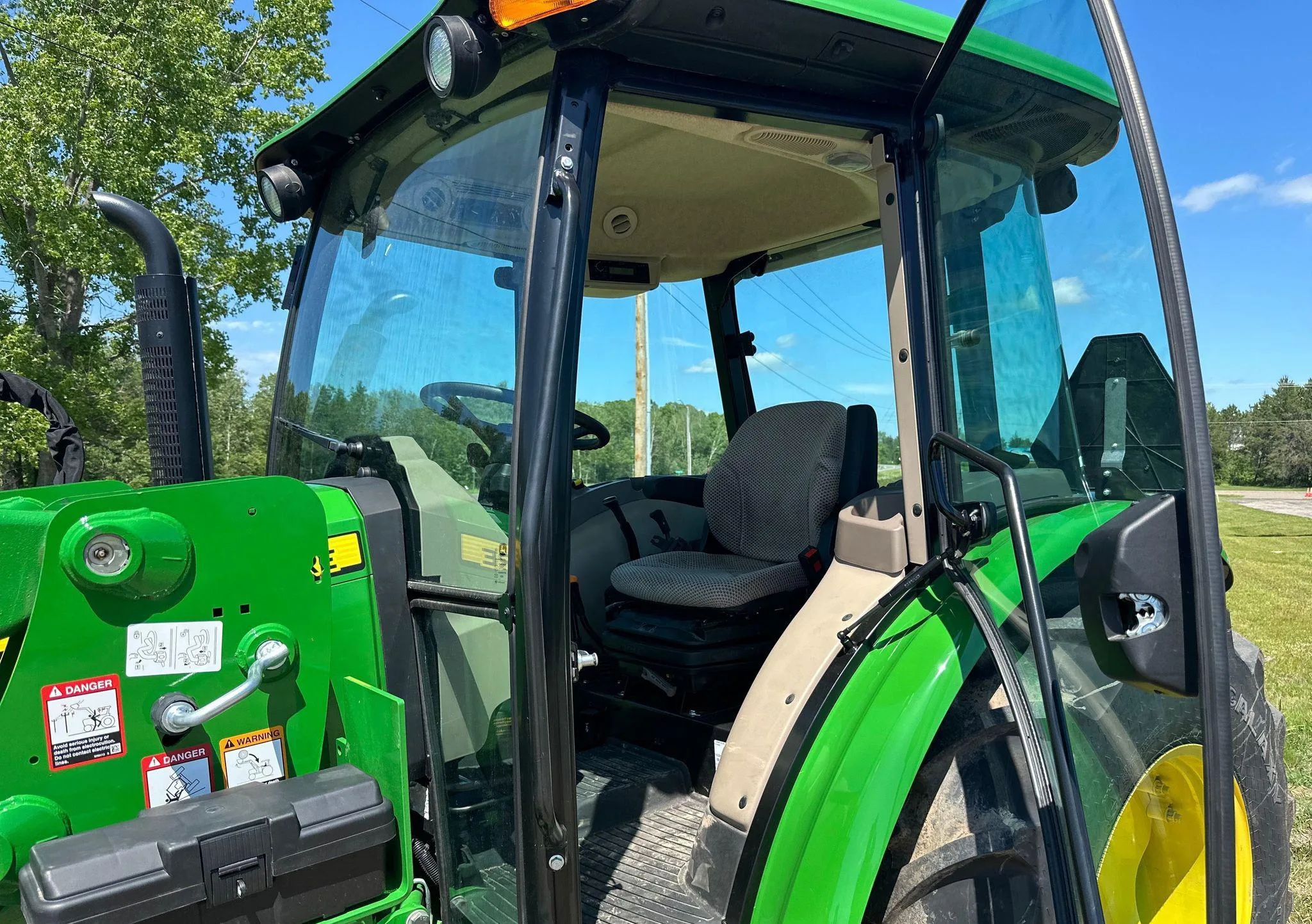 2021 John Deere 5075E