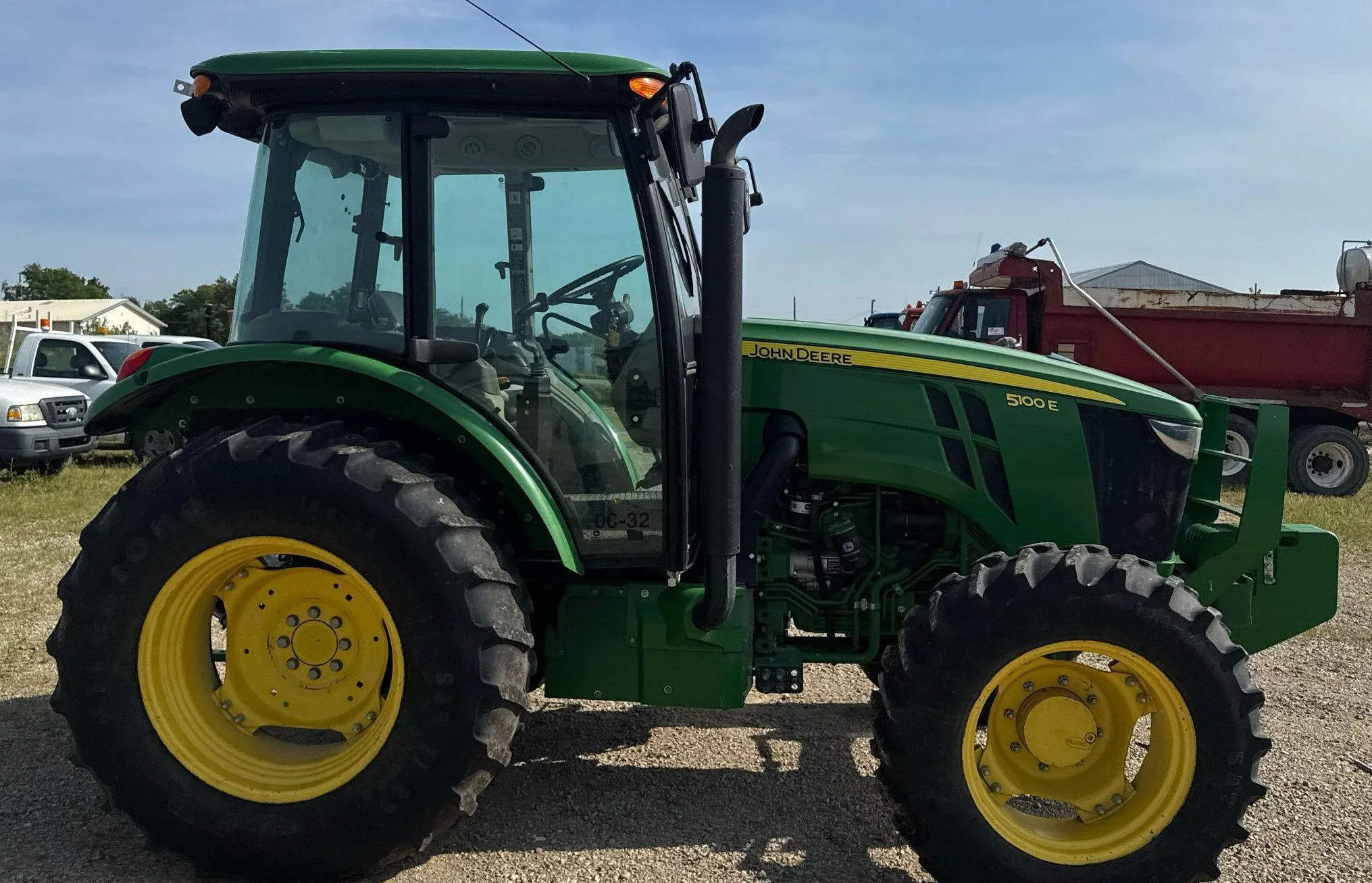 2019 John Deere 5100E
