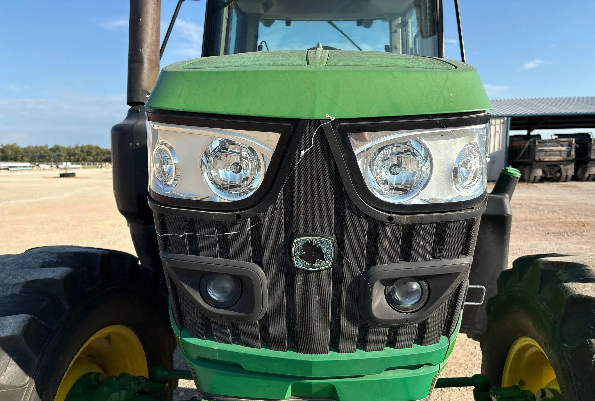 2016 John Deere 6120M