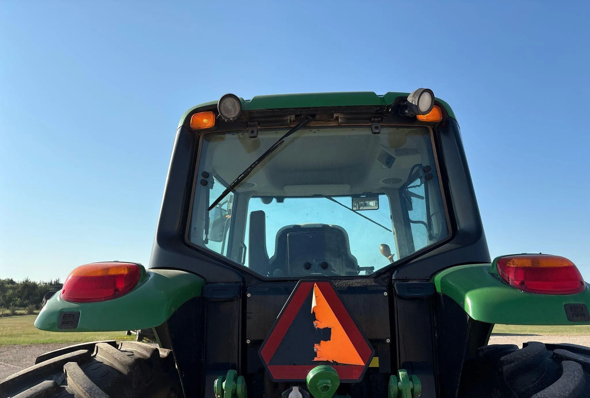 2016 John Deere 6120M