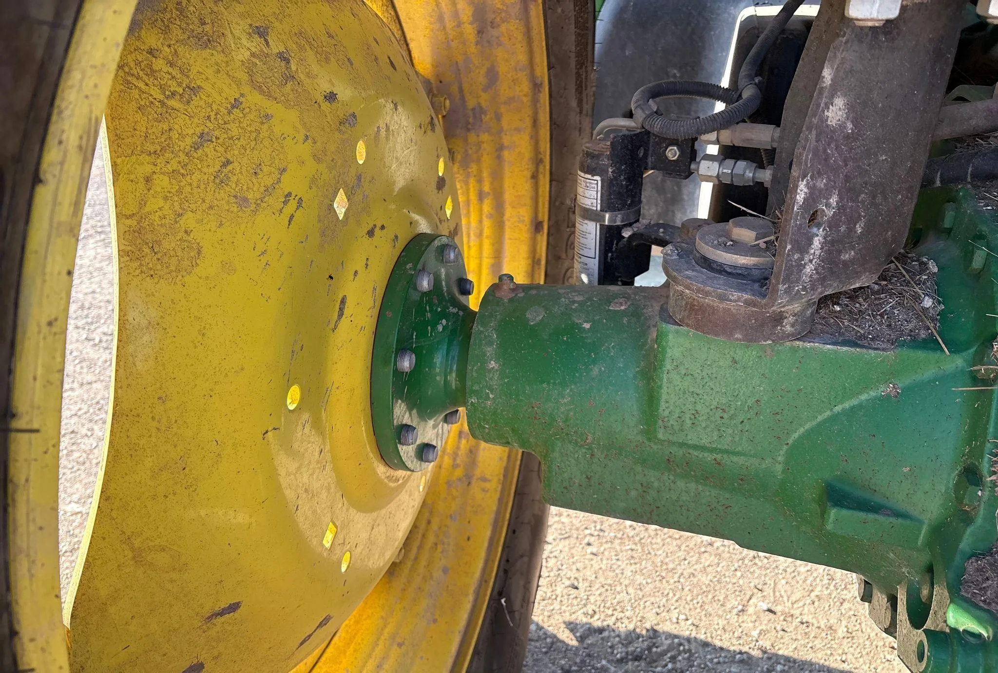 2016 John Deere 6120M