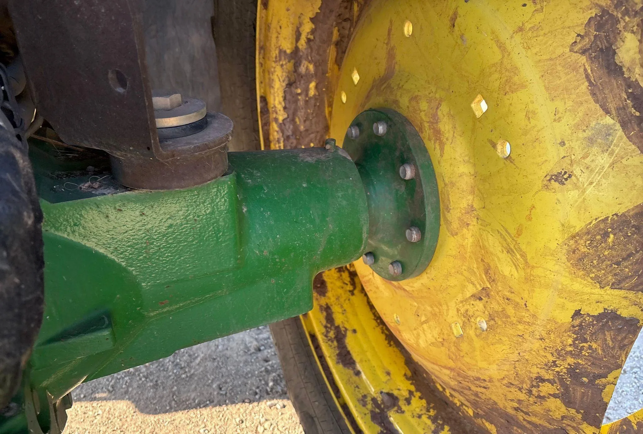 2016 John Deere 6120M