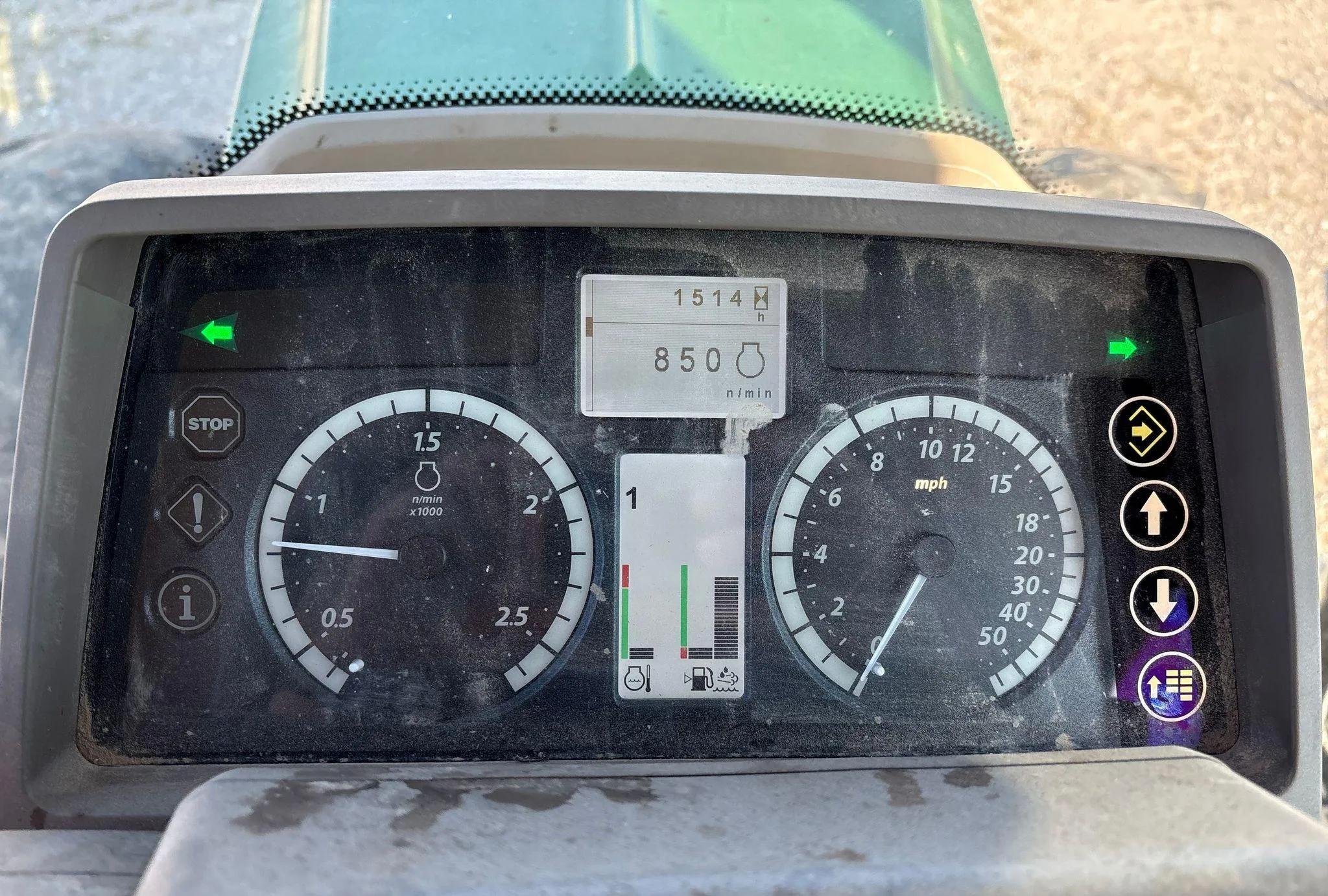 2016 John Deere 6120M