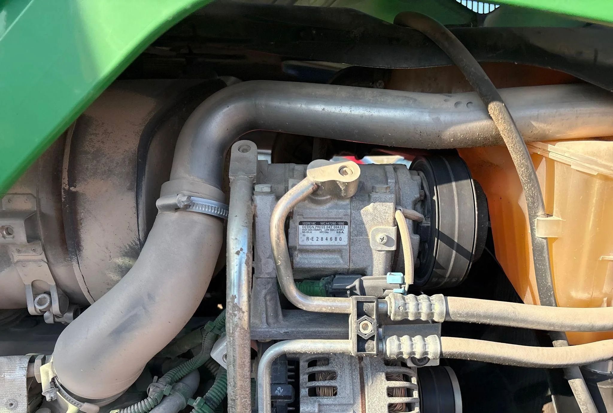 2016 John Deere 6120M