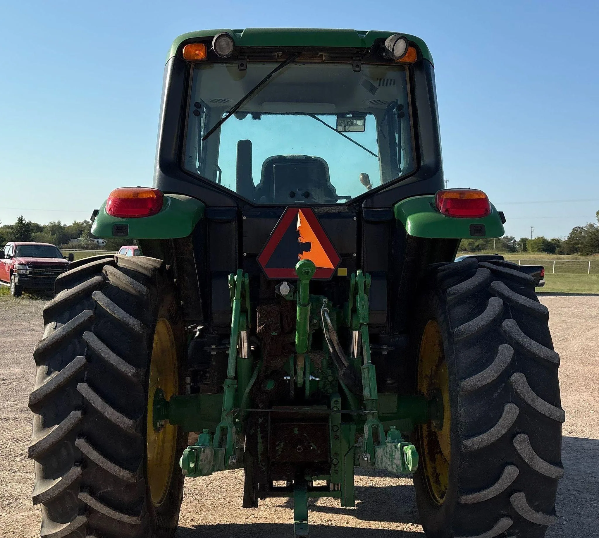 2016 John Deere 6120M