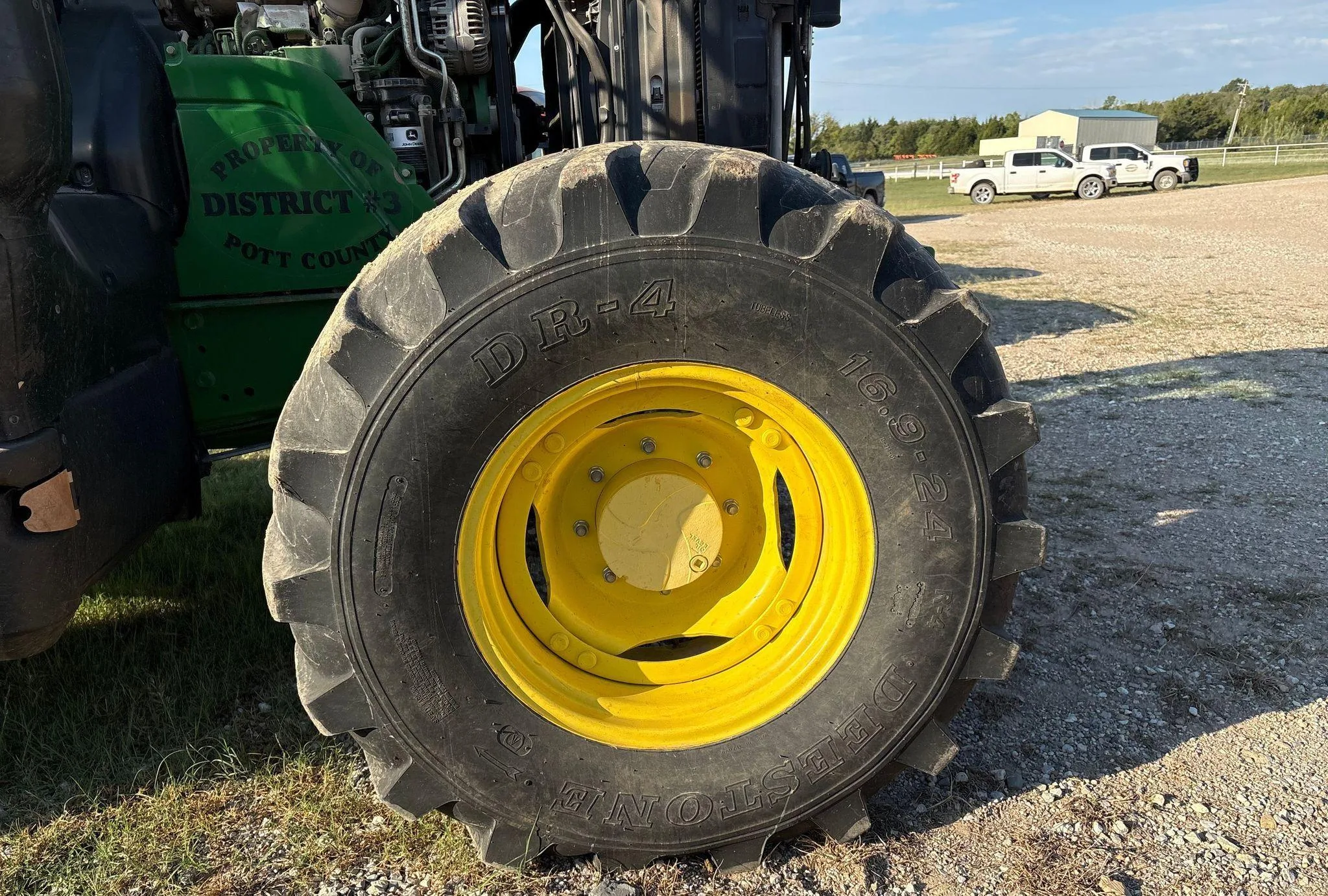 2016 John Deere 6120M