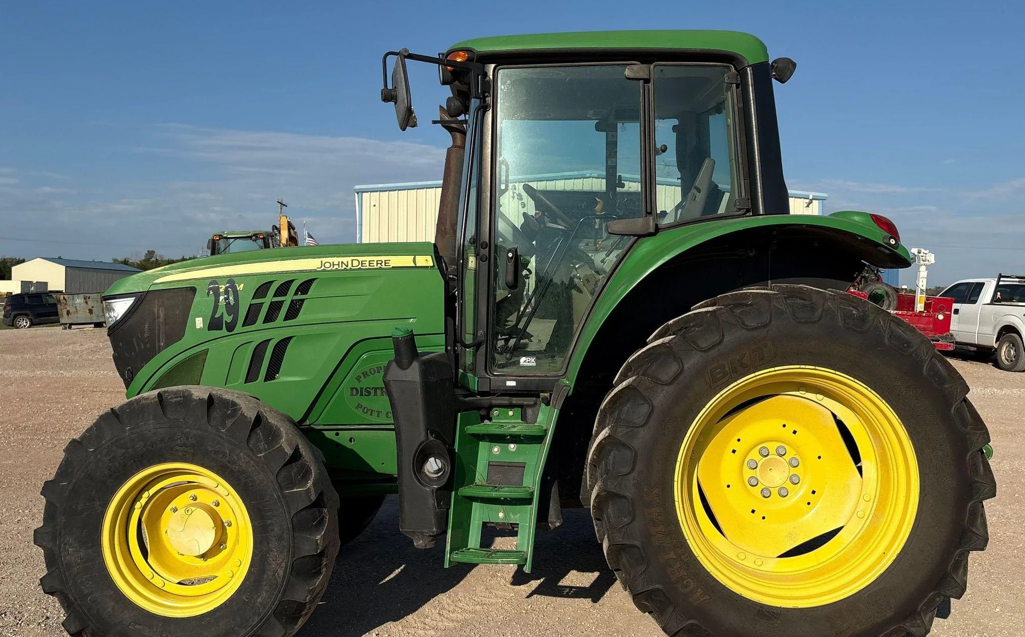 2016 John Deere 6120M