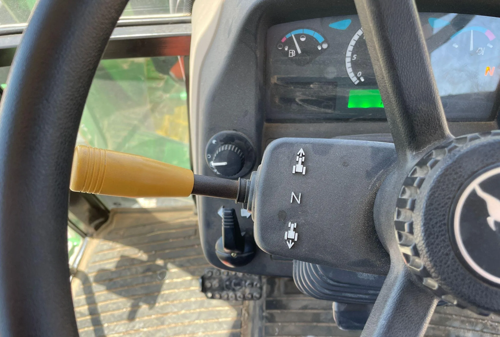 2018 John Deere 5075E