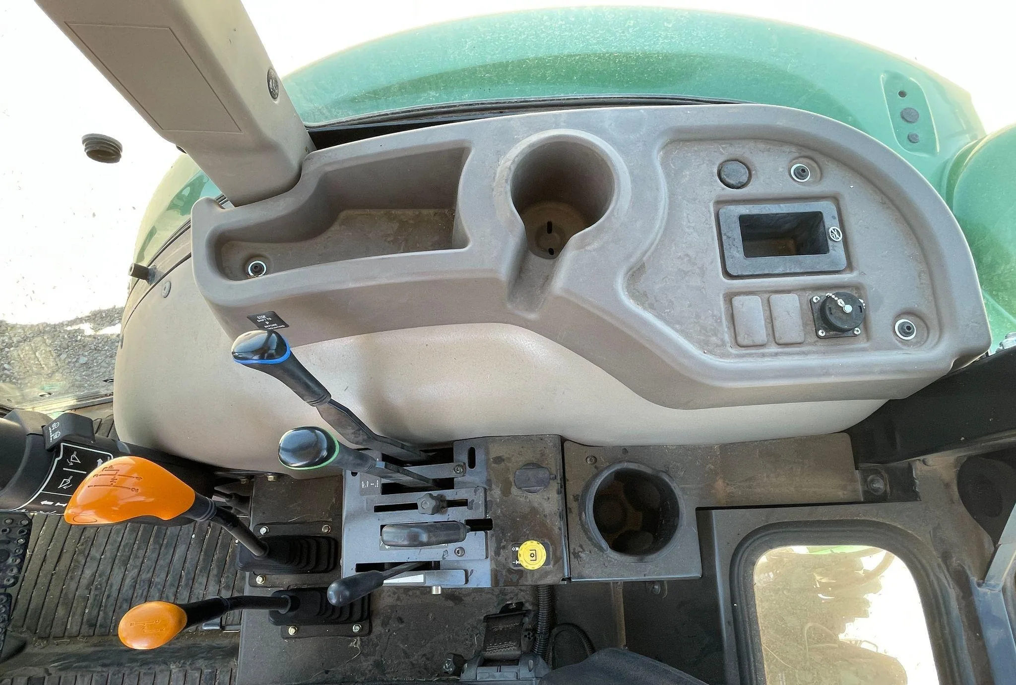 2018 John Deere 5075E