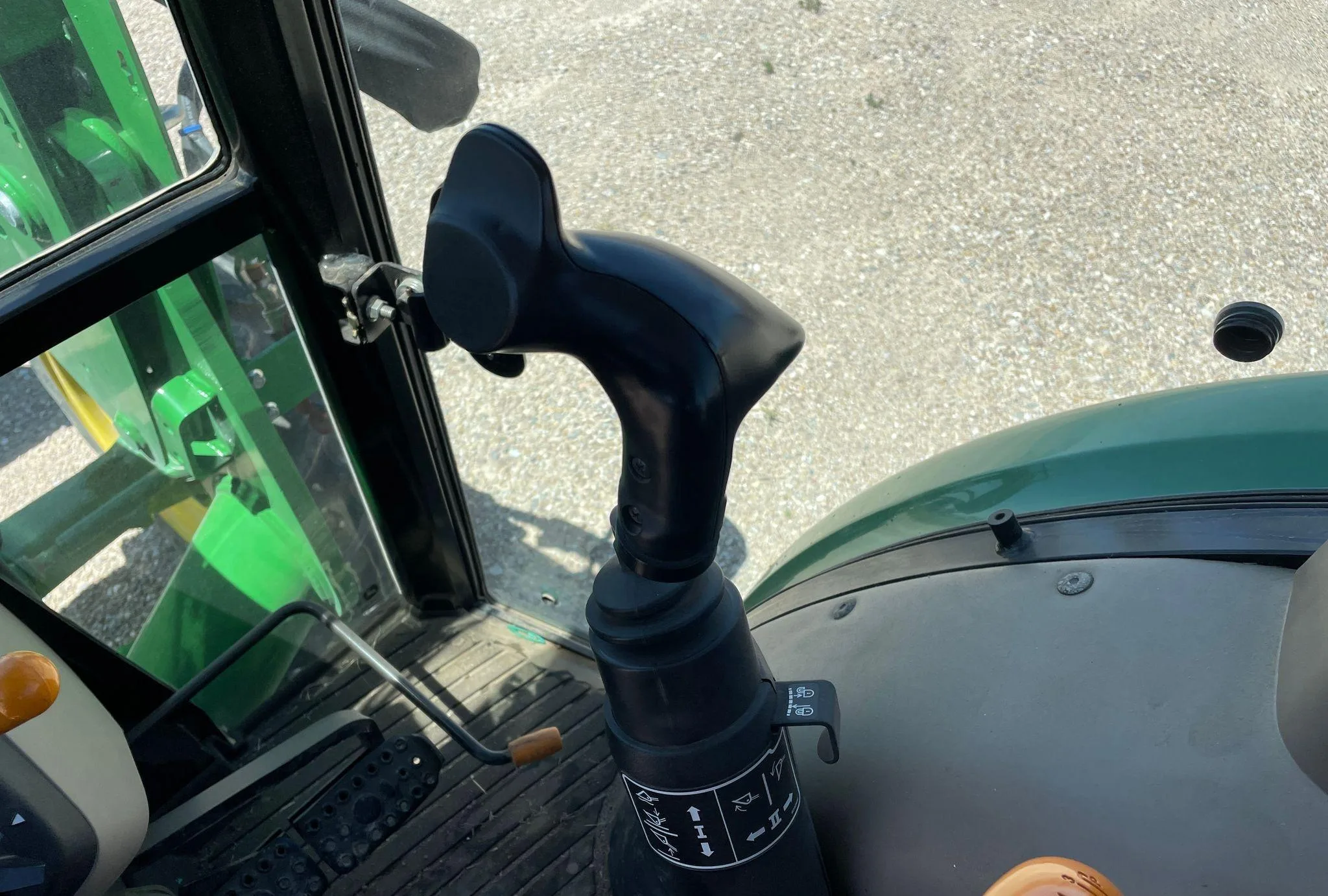 2018 John Deere 5075E