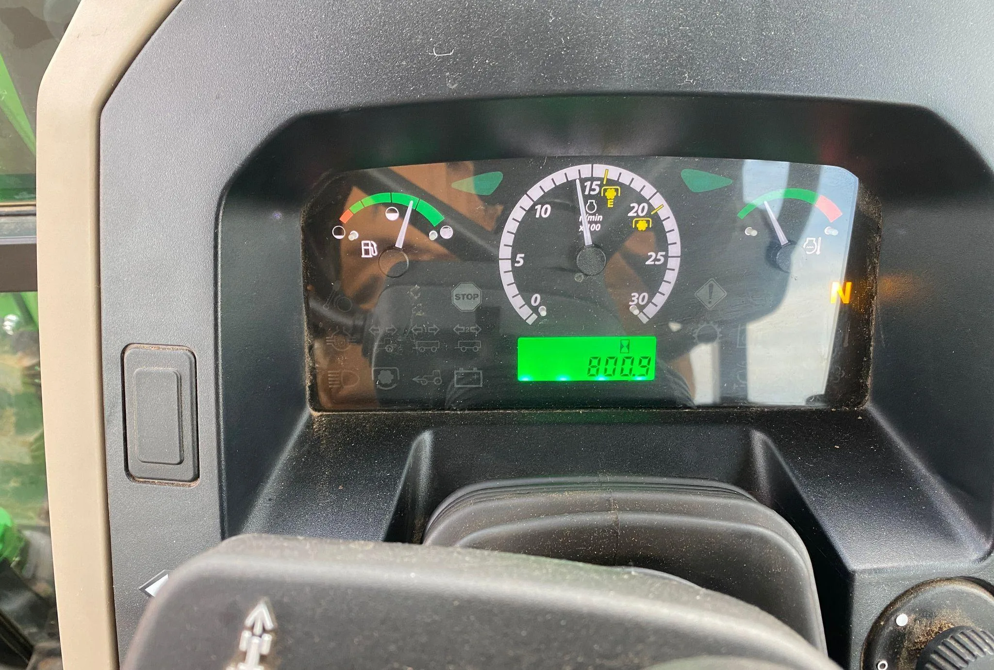 2017 John Deere 5065E