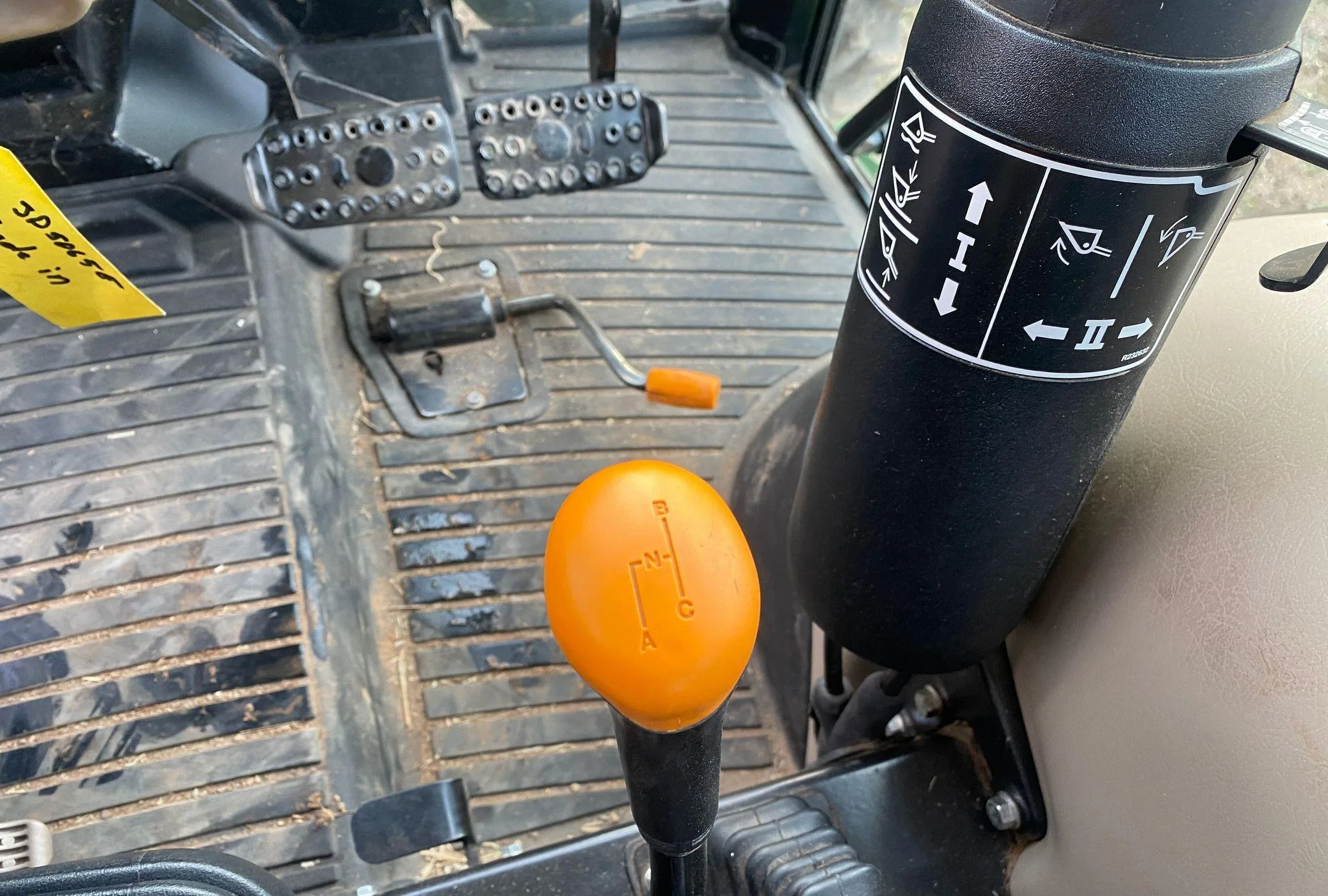 2017 John Deere 5065E