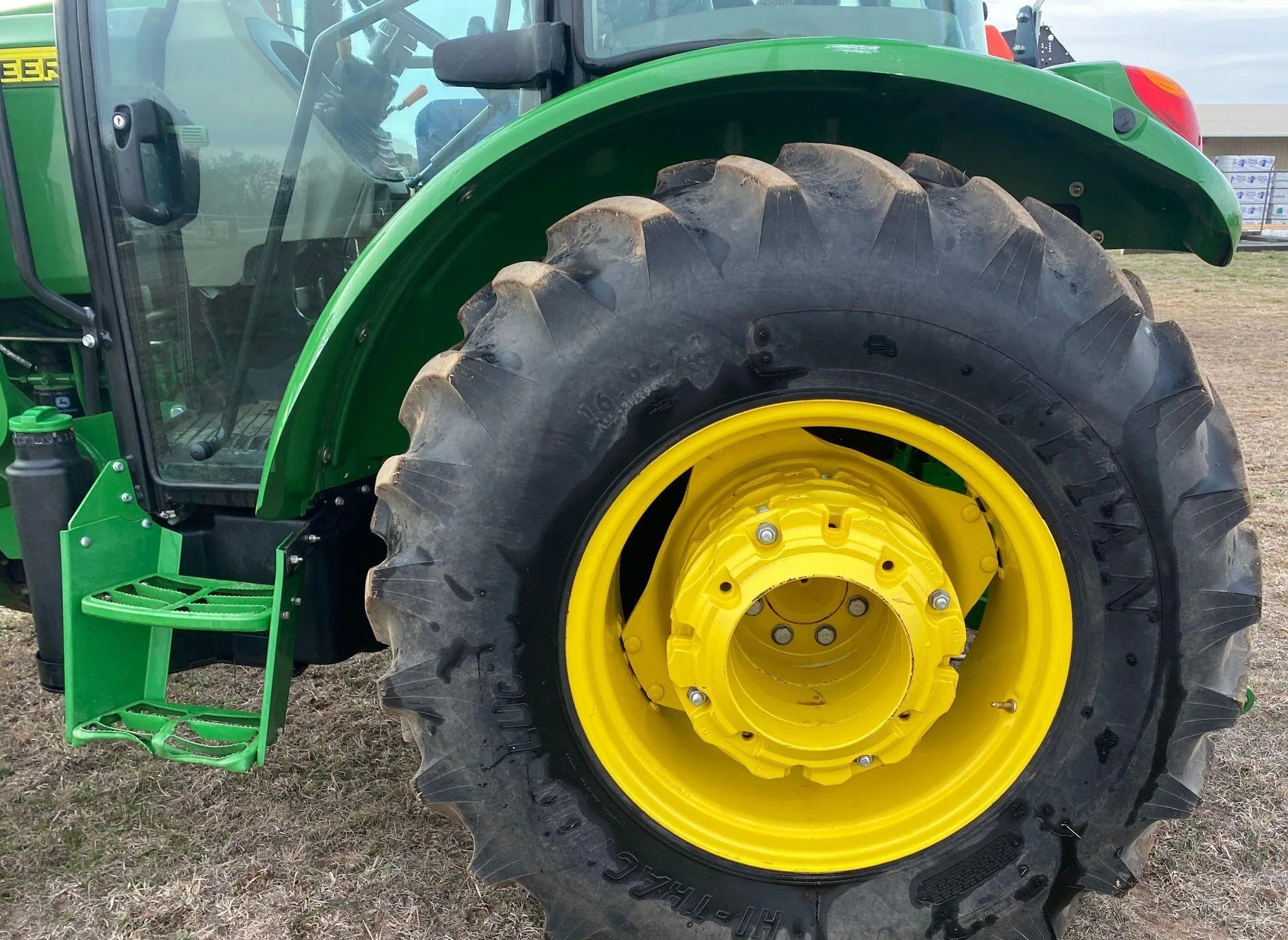 2017 John Deere 5065E